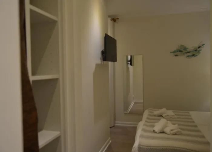 Amona Teresa Guest house