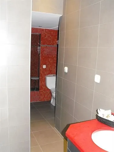 בית הארחה Amona Teresa 2*